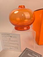 Leerdam oranje vaasje Beatrix 75 jaar, Antiek en Kunst, Antiek | Glas en Kristal, Ophalen of Verzenden