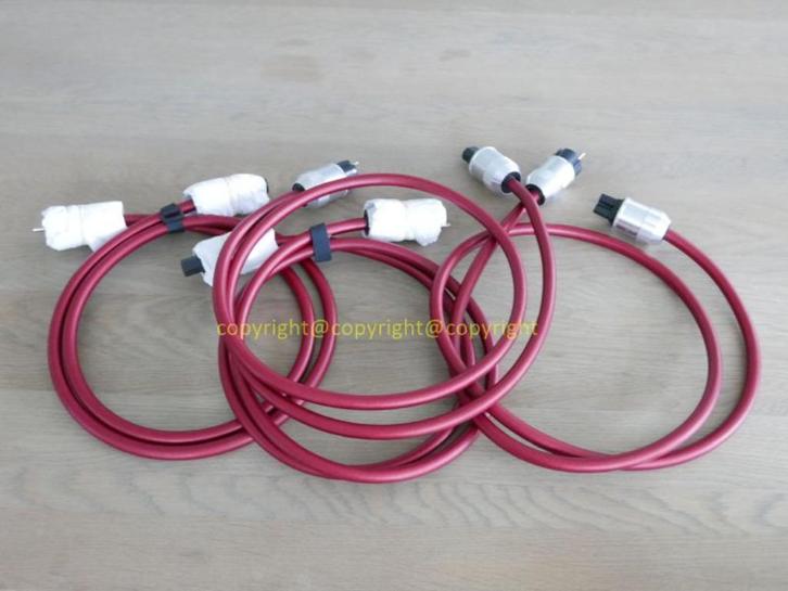 Oyaide Vondita 1.8 mtr + Oyaide M1/F1, Audio, Tv en Foto, Audiokabels en Televisiekabels, Gebruikt, Overige kabels, Minder dan 2 meter