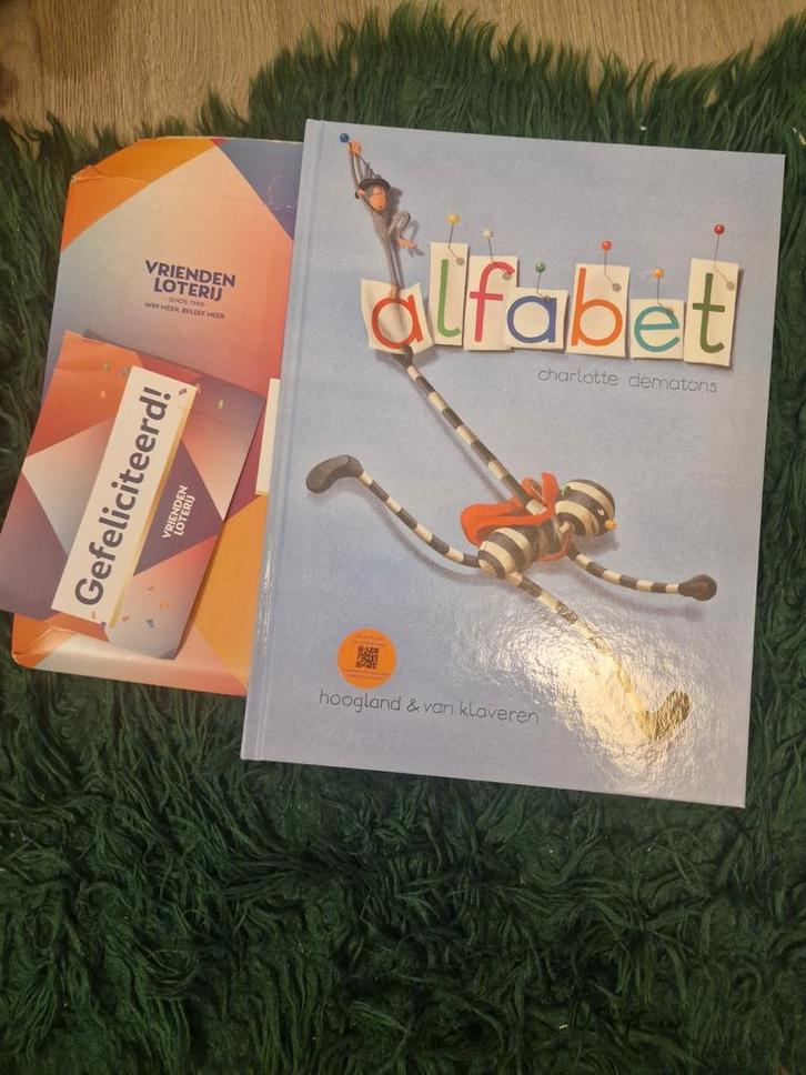 Alfabet - Charlotte Dematons, Boeken, Kinderboeken | Baby's en Peuters, Nieuw, Ophalen of Verzenden