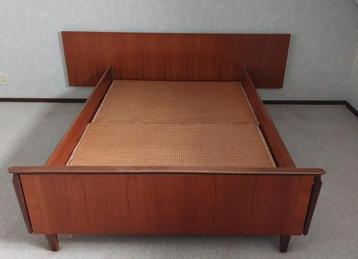 vintage bed Louis van Teeffelen  beschikbaar voor biedingen