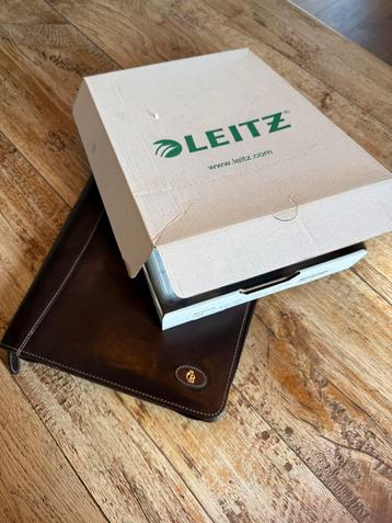 Luxe leren documentmap met rits - A4 formaat beschikbaar voor biedingen