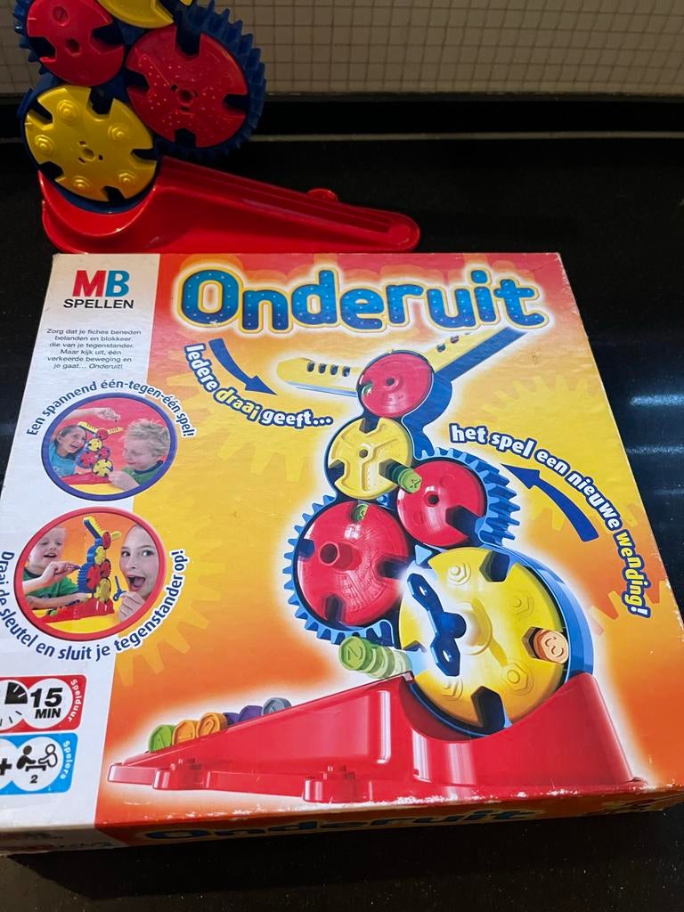 Onderuit - MB Spellen, Hobby en Vrije tijd, Gezelschapsspellen | Bordspellen, Gebruikt, Een of twee spelers, Ophalen of Verzenden