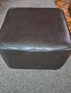 Lederen Hocker /Voetenbank Donker bruin of extra  zitplaats, Huis en Inrichting, Banken | Voetenbanken en Poefen, Ophalen, Rechthoekig