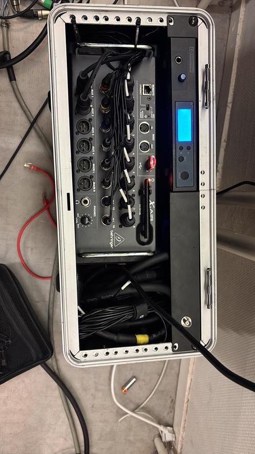In ear rackje met 16 kanaals splitter en mixer, Muziek en Instrumenten, Instrumenten | Toebehoren, Zo goed als nieuw, Elektrische gitaar