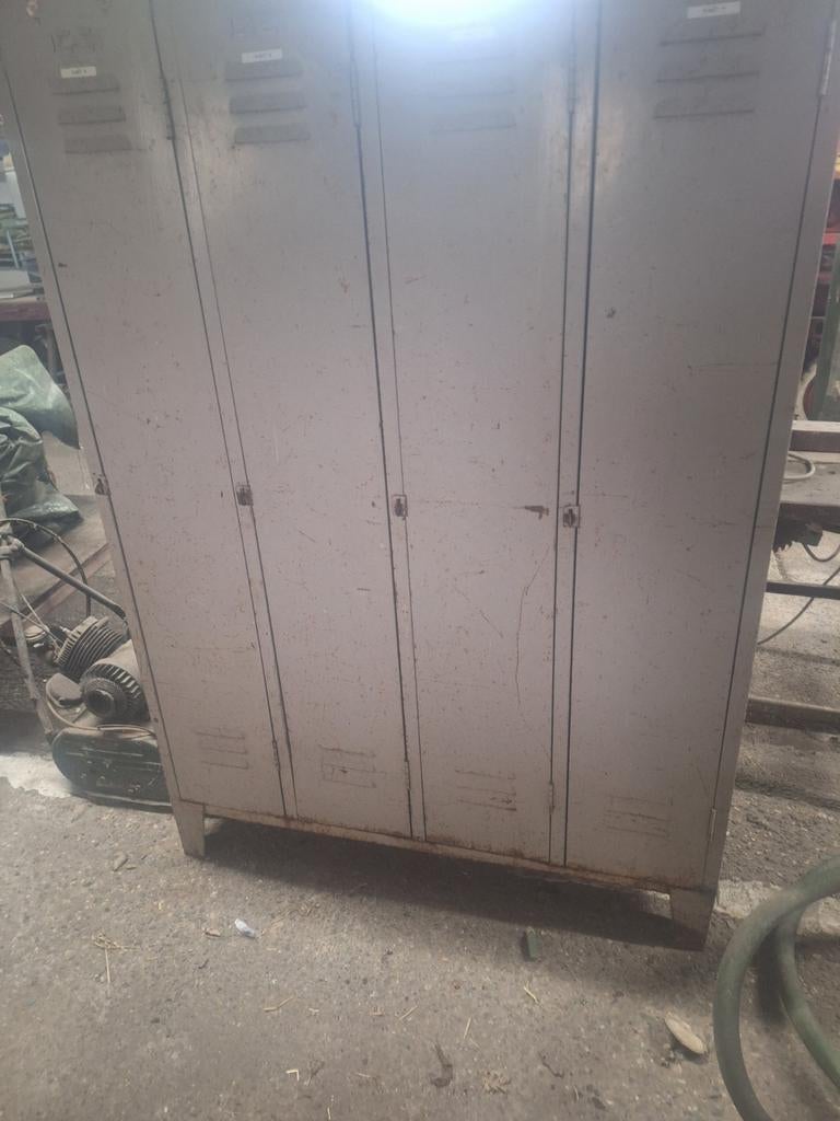 Hang en lig lockerkast 50 euro, Huis en Inrichting, Kasten | Lockerkasten, Ophalen of Verzenden