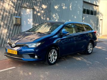 Toyota Auris 1.8 Hybrid 136pk CVT 2018 Blauw btw auto beschikbaar voor biedingen