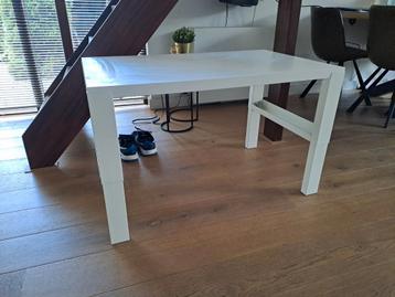 Pahl Kinderbureau Ikea wit.  beschikbaar voor biedingen