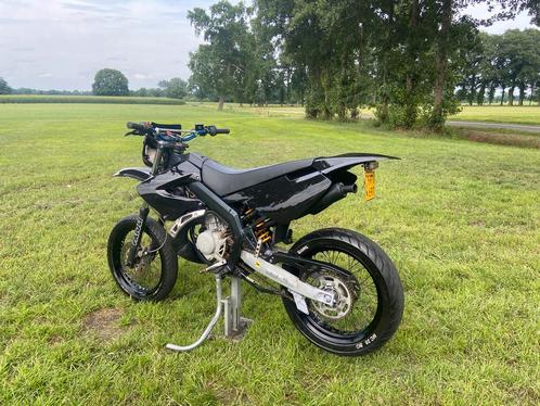 Derbi senda xtreme. VOLLEDIG ORGINEEL, Fietsen en Brommers, Brommers | Derbi, Zo goed als nieuw, Maximaal 45 km/u, Ophalen