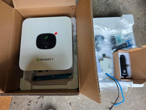 Growatt 2000 TL-X met wifi stick omvormer zgan met doos, Doe-het-zelf en Verbouw, Elektra en Kabels, Zo goed als nieuw, Overige typen