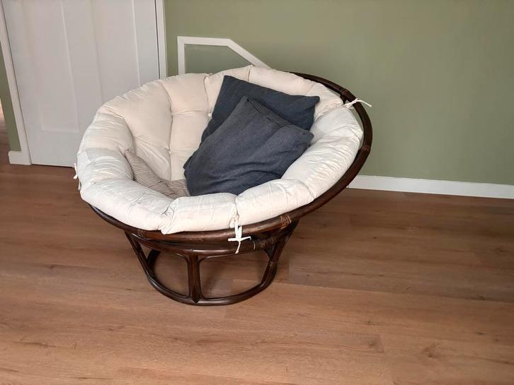 Ronde Rotan Stoel met Kussen, Huis en Inrichting, Stoelen, Zo goed als nieuw, Eén, Riet of Rotan, Bruin, Ophalen