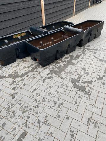 Weidedrinkbakken 2 stuks  beschikbaar voor biedingen