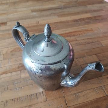 Douwe Egberts Theepot - Herbert Hooikaas Design beschikbaar voor biedingen