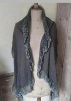 Leuke katoenen grijze sjawl met kant, Kleding | Dames, Mutsen, Sjaals en Handschoenen, 7de hemel?, Ophalen of Verzenden, Zo goed als nieuw