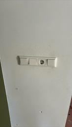 Stopcontacten en lichtschakelaars, Ophalen, Zo goed als nieuw