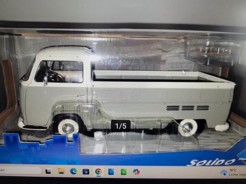 Volkswagen T2 met bagagerek., Hobby en Vrije tijd, Modelauto's | 1:18, Ophalen of Verzenden