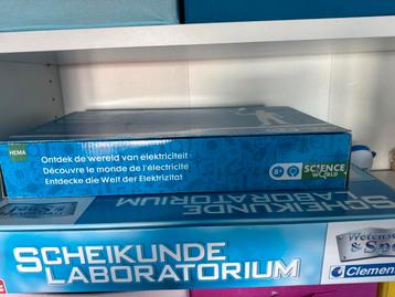Hema Science World Elektriciteit - als Nieuw! En schei lab beschikbaar voor biedingen
