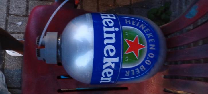 2 vaatjes 0.0% Heineken Bier, Hobby en Vrije tijd, Feestartikelen, Nieuw, Overige typen, Verjaardag, Ophalen of Verzenden