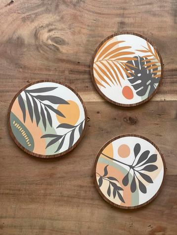 3 hele leuke moderne wandborden ( 20 cm doorsnee) beschikbaar voor biedingen