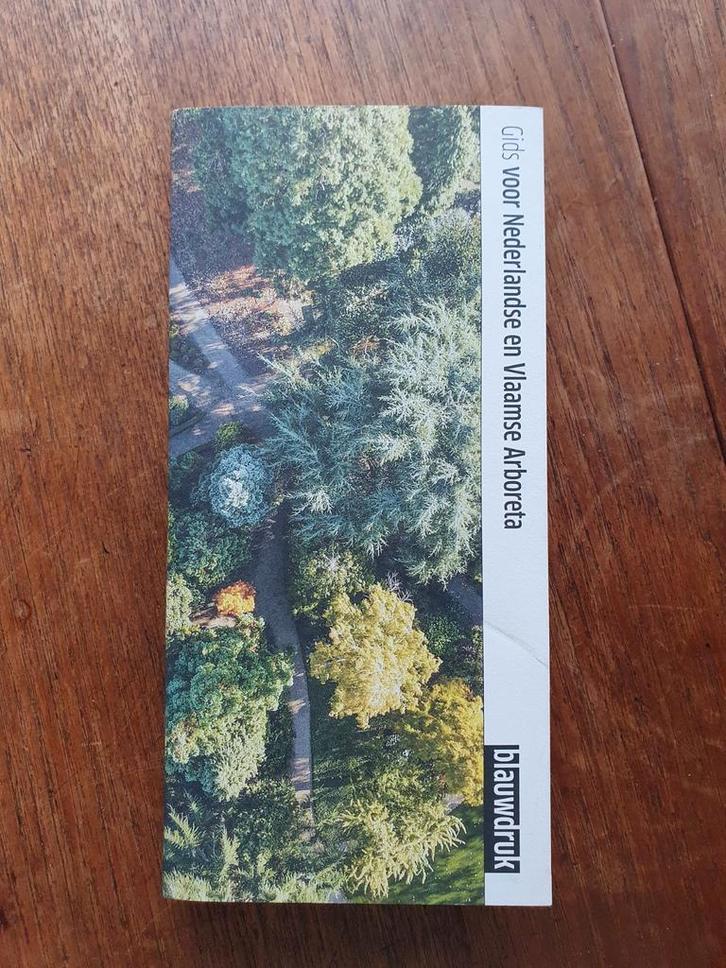 G. van Maanen - Gids voor Nederlandse en Vlaamse arboreta, Boeken, Wonen en Tuinieren, Zo goed als nieuw, Overige soorten, Ophalen of Verzenden