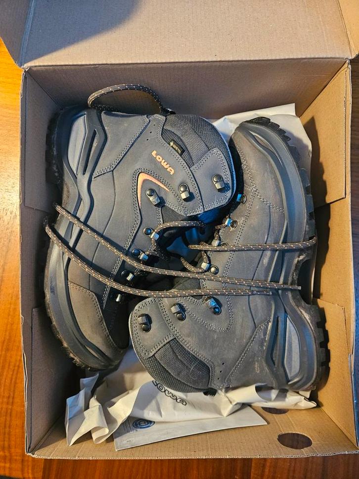 Lowa Renegade Wandelschoenen Maat 41, Kleding | Dames, Schoenen, Zo goed als nieuw, Wandelschoenen, Grijs, Ophalen of Verzenden