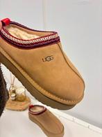 Bruine UGG Pantoffels Maat 40 - Heerlijk Warm!, Ophalen of Verzenden, Zo goed als nieuw, Bruin, Pantoffels of Sloffen