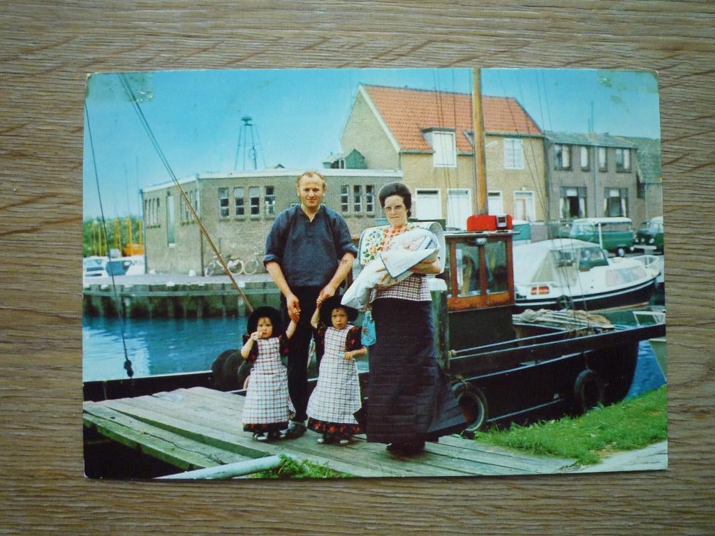 Groeten uit Spakenburg klederdracht, Ophalen of Verzenden, Voor 1920, Zeeland