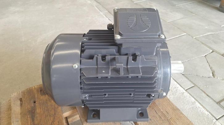 BPA 112 L2 Elektro motoren hoge toeren!, Doe-het-zelf en Verbouw, Motoren, Nieuw, Elektromotor, 1800 rpm of meer, Ophalen