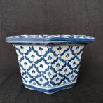 Vintage wit en blauwe Chinese vaasplanter handbeschilderd, Ophalen of Verzenden