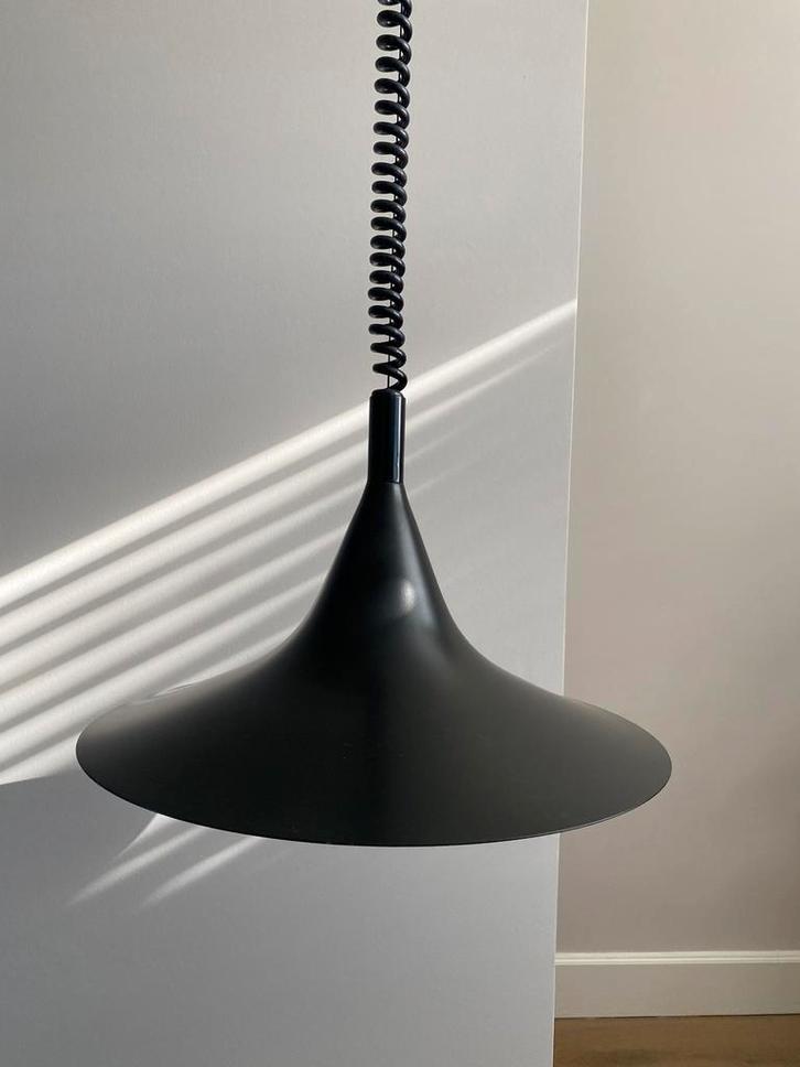 Vintage hanglamp / heksenhoed lamp, Huis en Inrichting, Lampen | Hanglampen, Zo goed als nieuw, Minder dan 50 cm, Metaal, Ophalen of Verzenden