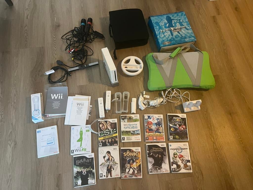 Zeer complete Wii, Ophalen of Verzenden, Zo goed als nieuw