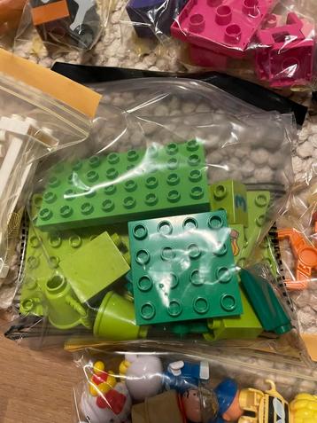 Duplo Stenen - Diverse Kleuren & Vormen beschikbaar voor biedingen