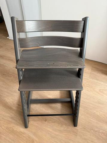 ZGAN prachtige Stokke Tripp Trapp - Hazy Grey - Nieuw model beschikbaar voor biedingen
