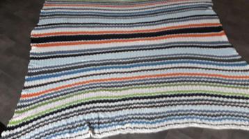Mooie gave sprei, grofgebreid, vintage beschikbaar voor biedingen