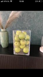 Glazen vaas met (kunst)appels te koop!, Ophalen, Overige kleuren, Minder dan 50 cm, Glas