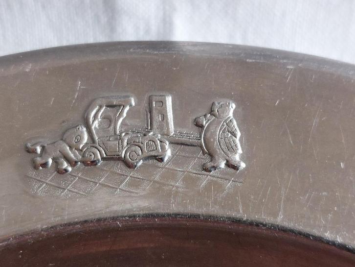 SOLA | RVS bordje Ollie B. Bommel en Tom Poes + paplepel, Antiek en Kunst, Antiek | Bestek, Verzenden