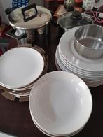 Basis uitzet borden en pannen ikea, Huis en Inrichting, Keuken | Servies, Ophalen, Zo goed als nieuw, Overige stijlen, Compleet servies