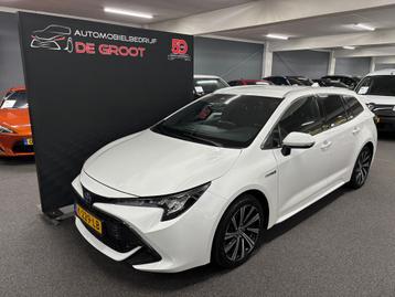 Toyota Corolla Touring Sports 2.0 Hybrid Dynamic NL-Auto met beschikbaar voor biedingen