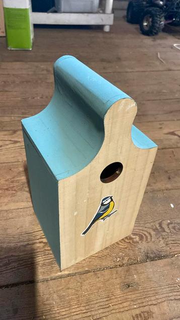 Vogelhuisje koolmeesje beschikbaar voor biedingen