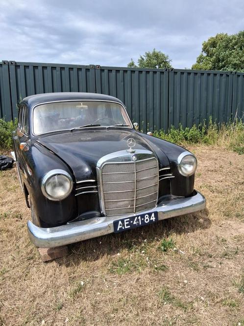 Mercedes-Benz 180-SERIE 1.9 1962 Zwart, Auto's, Mercedes-Benz, Particulier, Overige modellen, Benzine, Sedan, Handgeschakeld, Geïmporteerd