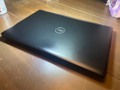Dell Latitude 5590 - Windows 11 Pro, Computers en Software, Windows Laptops, Zo goed als nieuw, 15 inch, SSD, 2 tot 3 Ghz, 8 GB