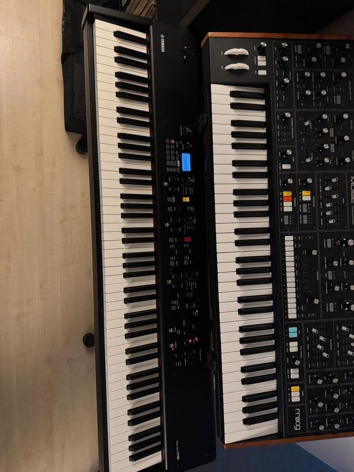 Yamaha CP88 Stage Piano (met orginele doos), Muziek en Instrumenten, Piano's, Zo goed als nieuw, Piano, Zwart, Ophalen of Verzenden