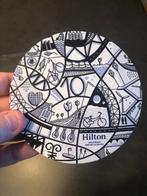 10 jaar Hilton Hotel exclusive onderzetters, Ophalen of Verzenden, Nieuw, Glas of Kopje
