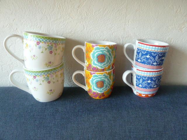 Albert Heyn - 9 mokken - 1 met eekhoorn, Huis en Inrichting, Keuken | Servies, Zo goed als nieuw, Kop(pen) en/of Schotel(s), Overige stijlen