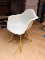 4x Eames DAW replica Kuipstoel wit / hout, Huis en Inrichting, Stoelen, Gebruikt, Wit, Design, Ophalen of Verzenden