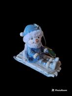 Sneeuwpop zittend op slee kerstornament Kurt S. Adler, Diversen, Kerst, Verzenden, Nieuw