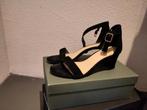 Minelli Zwarte Suède Hak Sandalen - Maat 39, Zwart, Zo goed als nieuw, Minelli, Sandalen of Muiltjes