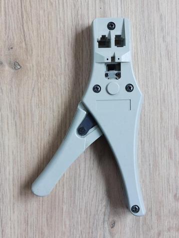 Krimptang RJ11 - RJ45 beschikbaar voor biedingen