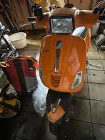 Vespa Piaggio S50 4T Oranje - Scooter, Fietsen en Brommers, Scooters | Vespa, Ophalen, Gebruikt, Maximaal 45 km/u, Vespa S
