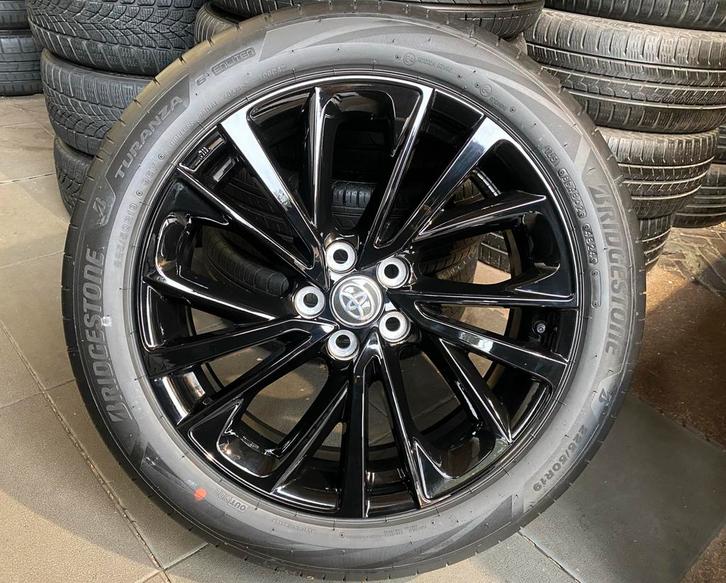 NIEUWE 19” Toyota CHR 2025 velgen + 225/50 R19 Bridgestone, Auto-onderdelen, Banden en Velgen, Banden en Velgen, Zomerbanden, 19 inch