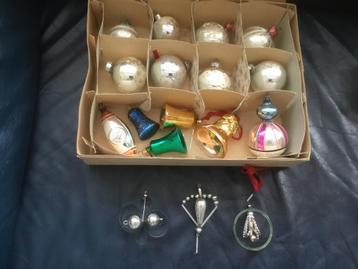 Diverse oude kerstballen. beschikbaar voor biedingen